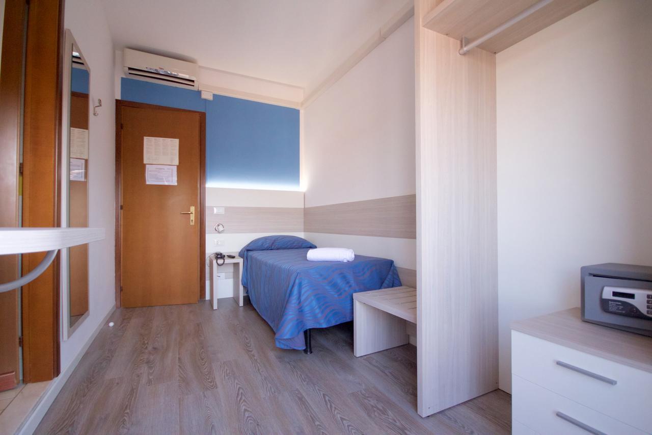 Hotel Serenella Lido di Jesolo Exterior foto